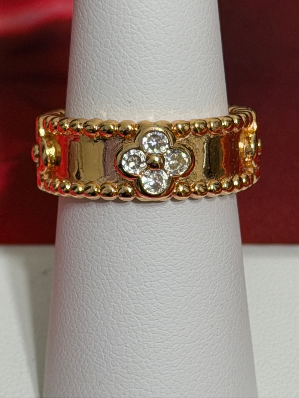 Pretty Bird 18k Rose Gold Plated Clover with a Bead-Edge Women's Ring, Sz 7